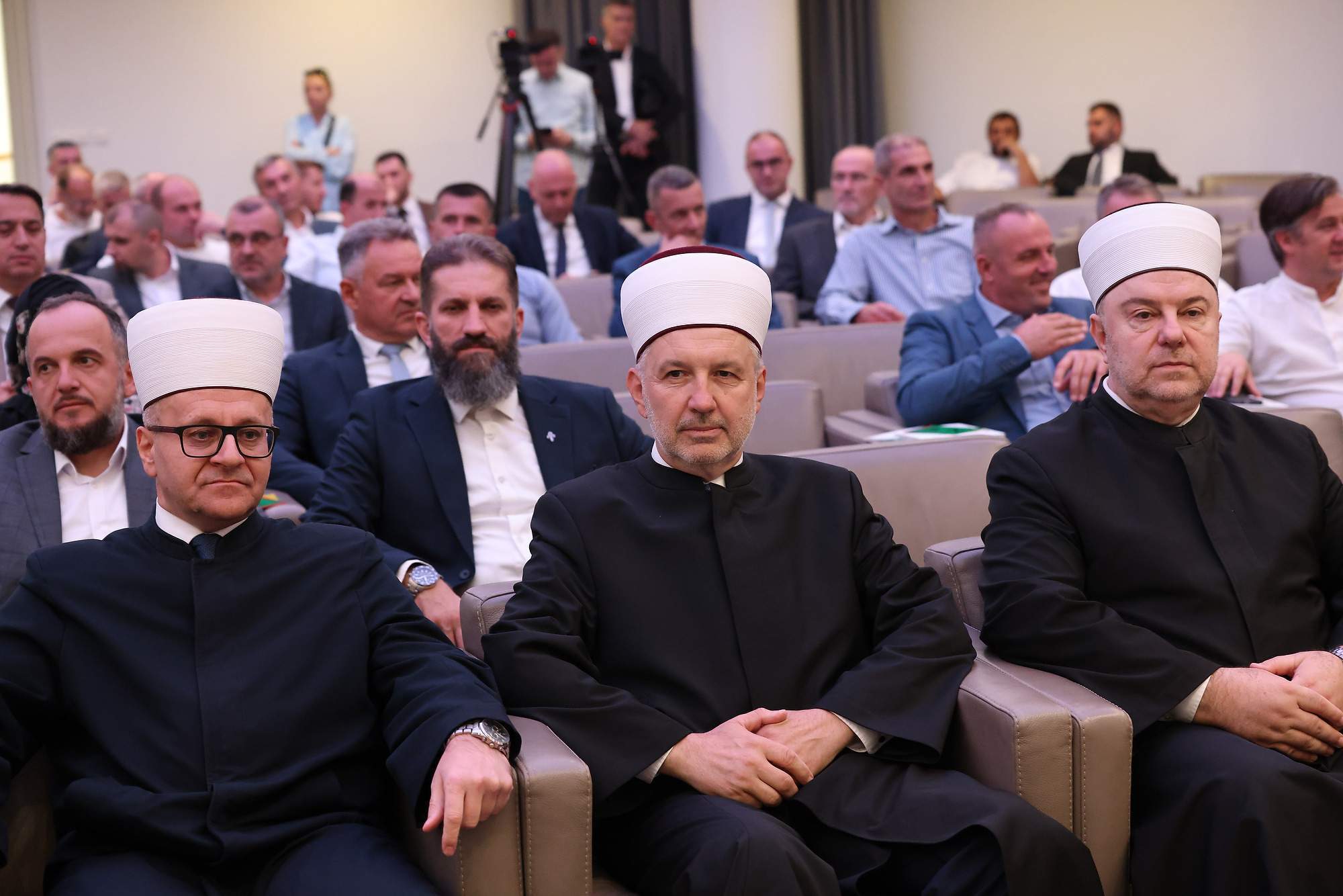 Tri kandidata, tri vizije: Preporod objavio intervjue s kandidatima za reisul-ulemu